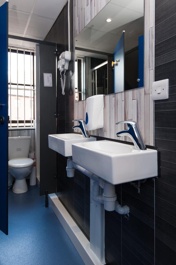 Russell Scott Backpackers Hostel Leeds  Zewnętrze zdjęcie
